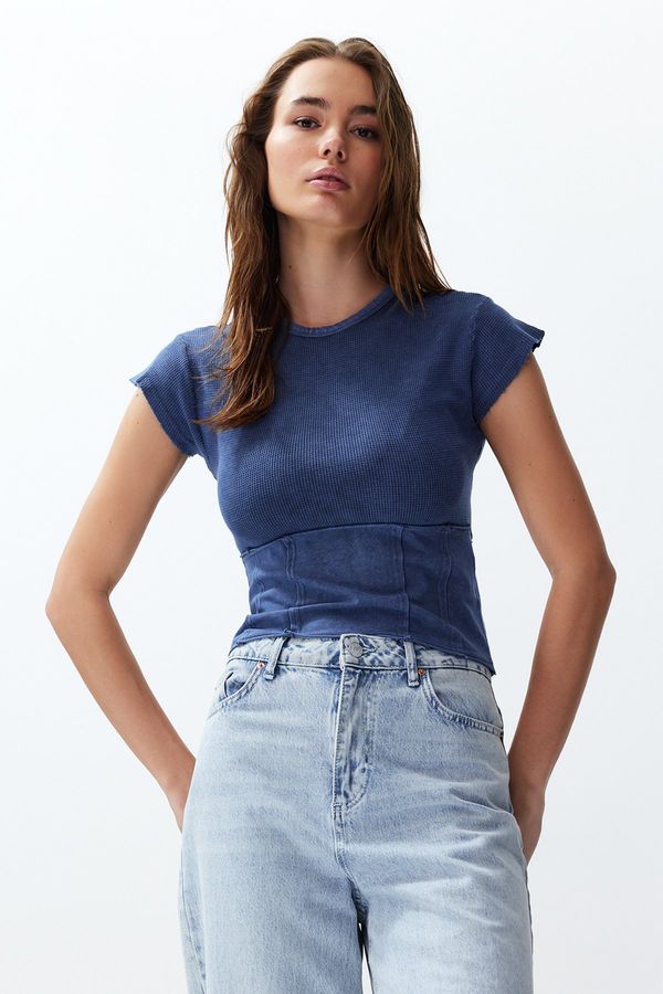 Trendyol Trendyol Indigo Plain Washed Slim Crew Neck Crop Knitted Blouse