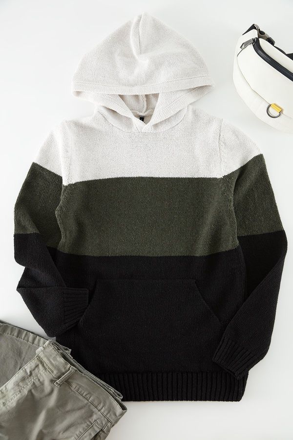 Trendyol Trendyol Khaki Regular Fit Hooded Color Block Knitwear Sweater