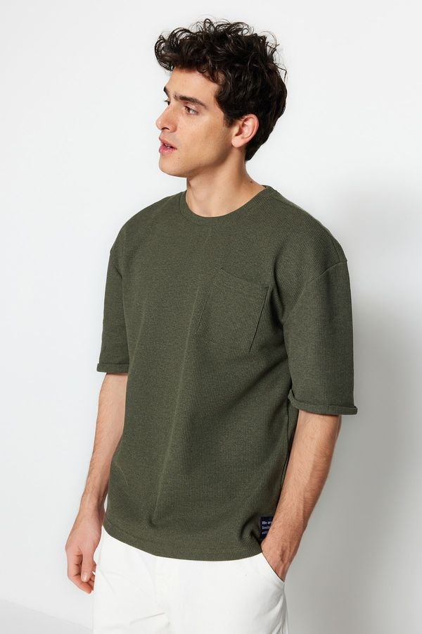 Trendyol Trendyol Khaki Relaxed Crew Neck Short Sleeve Pocket Label Detail T-Shirt