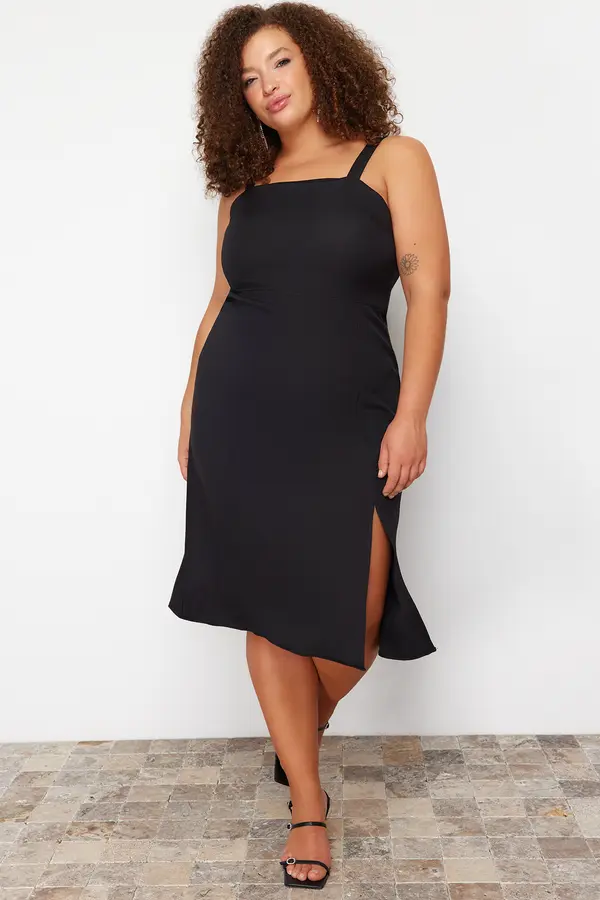 Trendyol Trendyol krivulja Črna tkana razrezana obleka