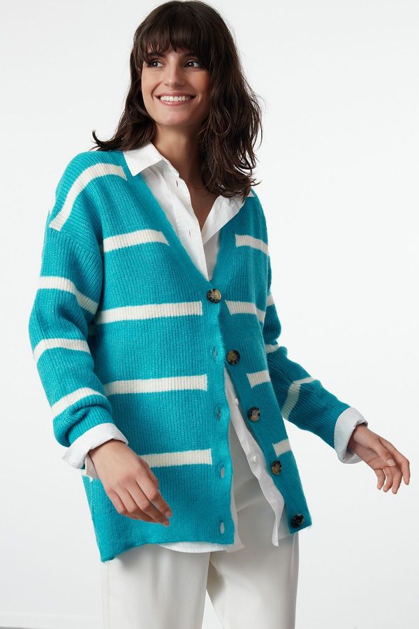 Trendyol Trendyol Light Blue Wide Fit Soft Textured Striped Knitwear Cardigan