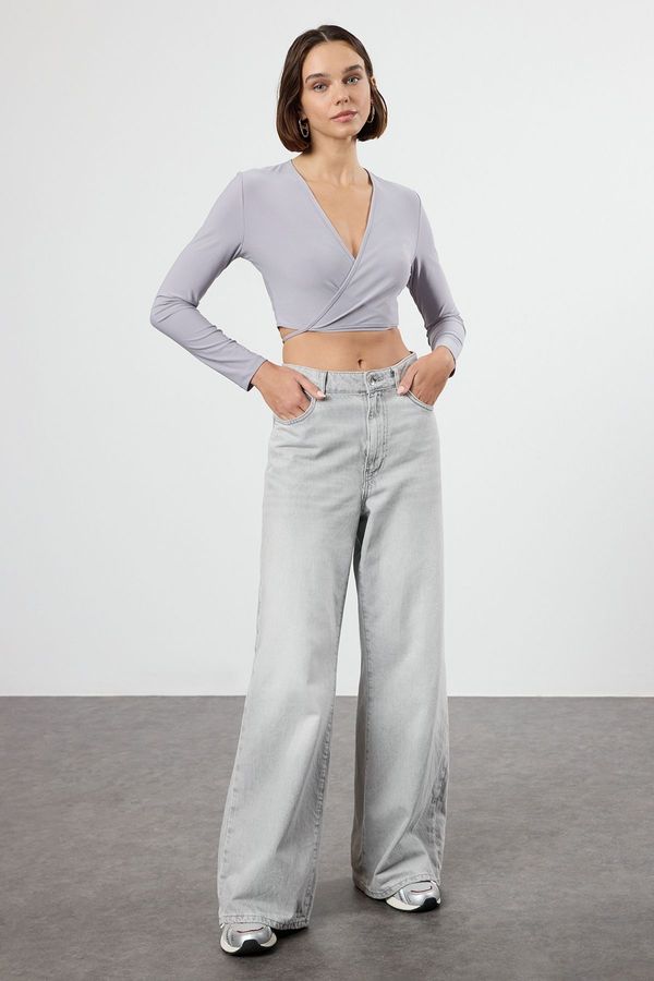 Trendyol Trendyol Light Grey Double Breasted Fitted/Fits Crop Flexible Blouse