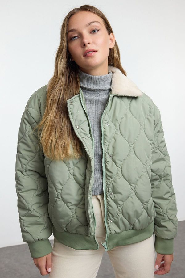 Trendyol Trendyol Light Khaki Regular Exchange Plush Detailed Water Repellent Quilted Puffer Jacket