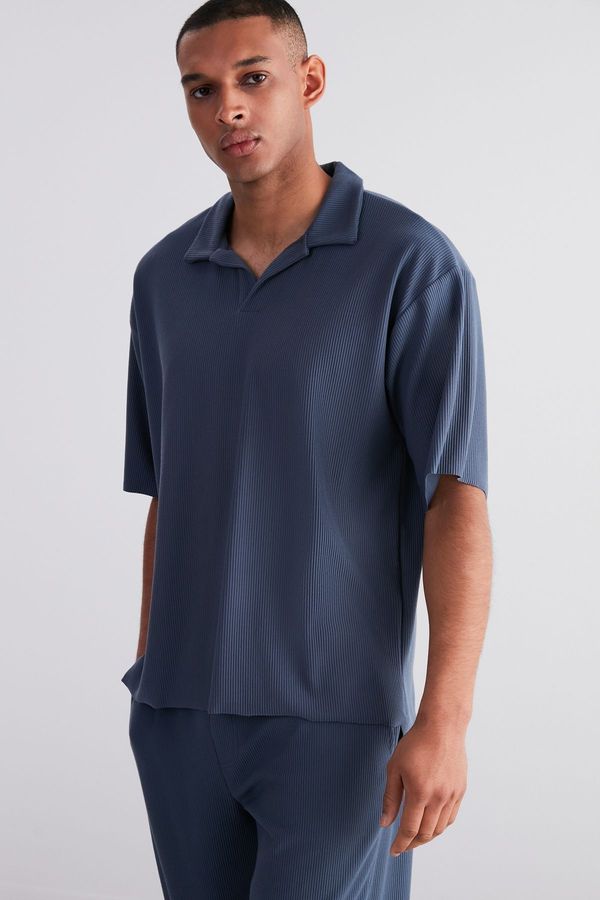 Trendyol Trendyol Limited Edition Plus Size Indigo Oversize Textured Ottoman Polo Collar T-Shirt