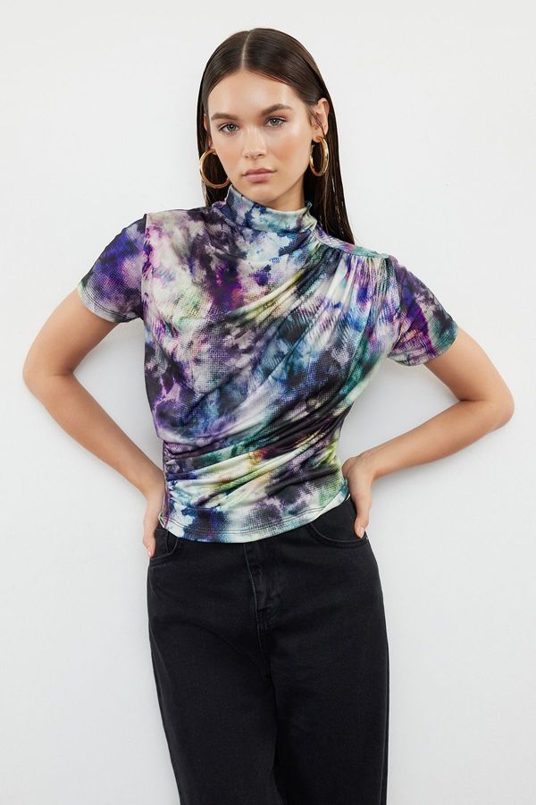 Trendyol Trendyol Multicolored Printed Gathering/Drape Detailed Fitted Short Sleeve Stand Collar Stretchy Knitted Blouse