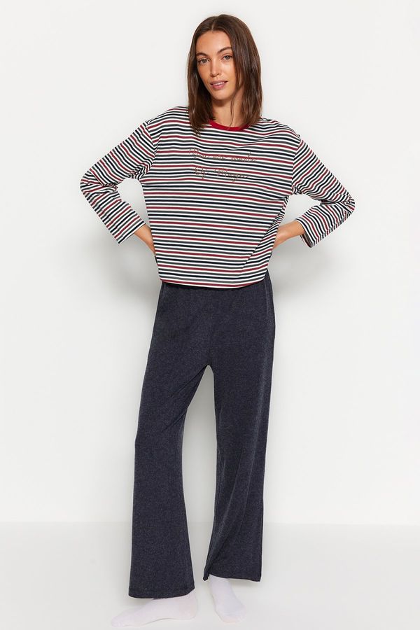 Trendyol Trendyol Multicolored Striped Slogan Printed T-shirt-Pants and Knitted Pajamas Set