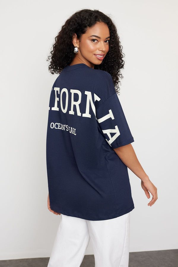 Trendyol Trendyol Navy Blue 100% Cotton Back Slogan Printed Oversize/Wide Pattern Knitted T-Shirt