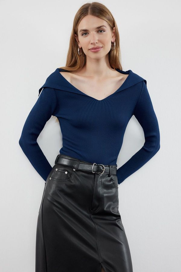 Trendyol Trendyol Navy Blue Collar Detailed Knitwear Sweater