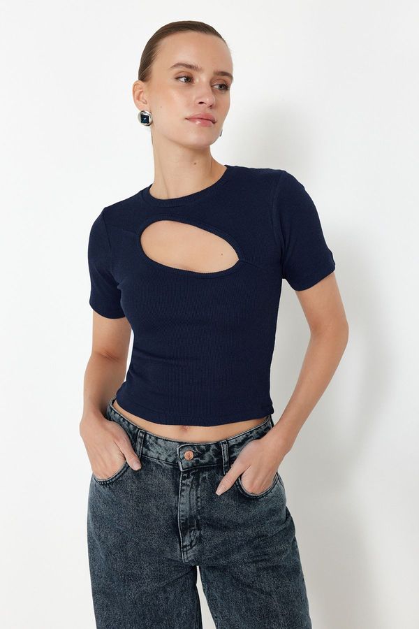 Trendyol Trendyol Navy Blue Cut Out Fitted Crew Neck Crop Ribbed Stretchy Knitted Blouse