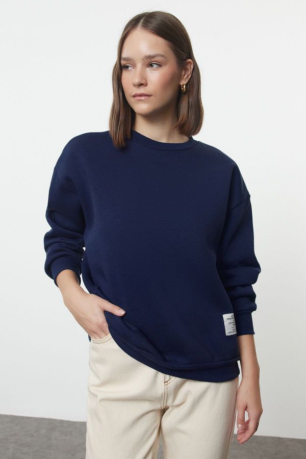 Trendyol Trendyol Navy Blue Label Detailed Regular Crew Neck Knitted Sweatshirt