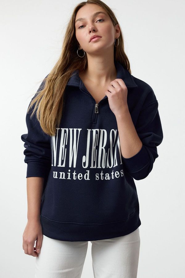 Trendyol Trendyol Navy Blue Oversize Thick Polar Fleece Inside Slogan Printed Zippered Knitted Sweatshirt