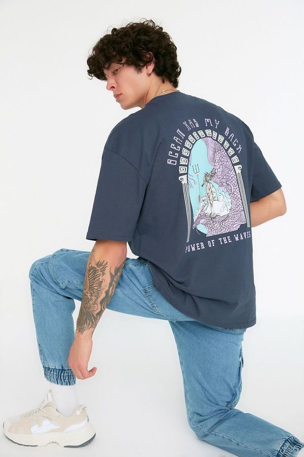 Trendyol Trendyol Navy Blue Oversize/Wide Cut Art Printed 100% Plus Size T-Shirt