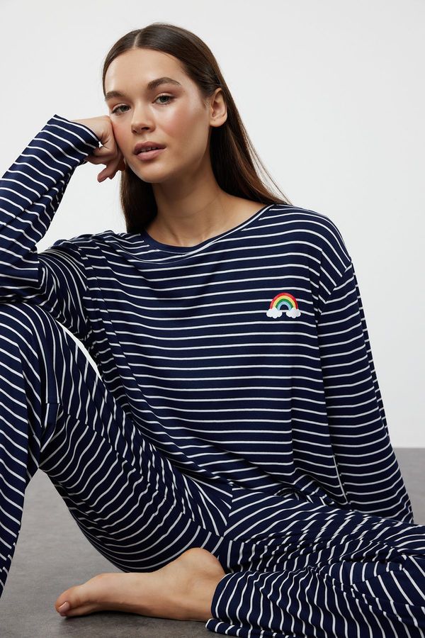 Trendyol Trendyol Navy Blue Striped Rainbow Printed Viscose Knitted Pajama Set