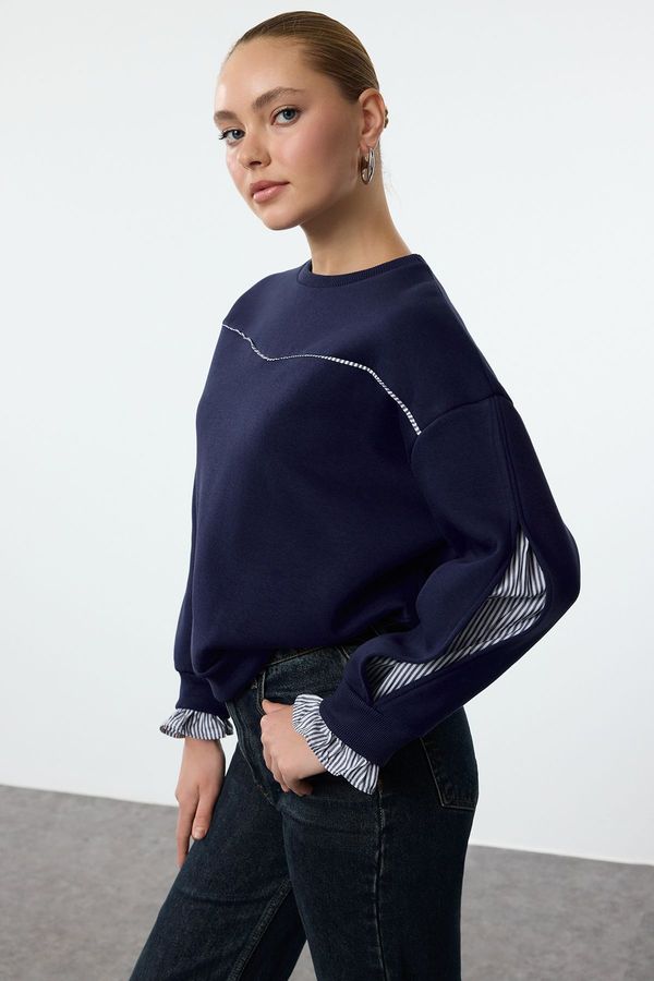 Trendyol Trendyol Navy Blue Woven Detailed Relaxed/Comfortable Fit Thick Fleece Inside Knitted Sweatshirt