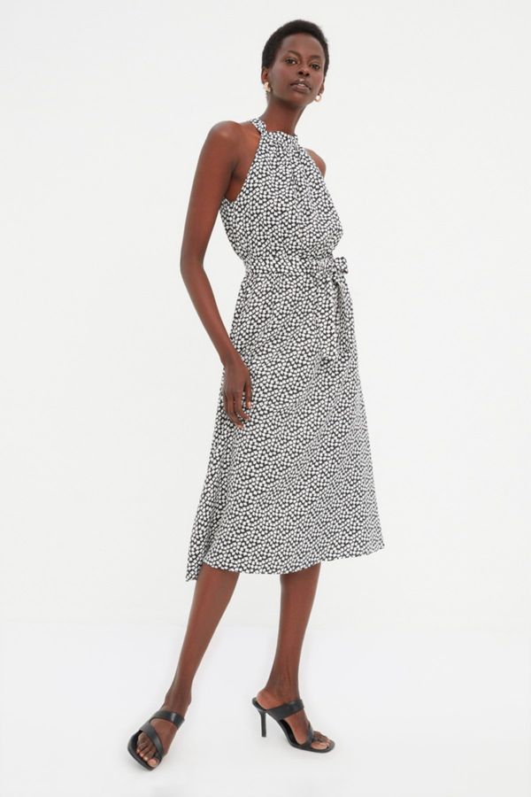 Trendyol Trendyol obleka s črnim pasom