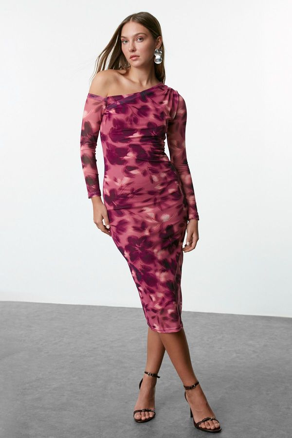 Trendyol Trendyol Pink Abstract Pink Lined Asymmetrical Collar Knitted Dress