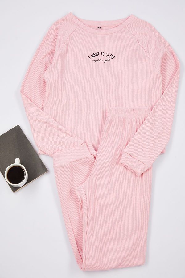 Trendyol Trendyol Pink Cotton Slogan Embroidered Ribbed Knitted Pajama Set