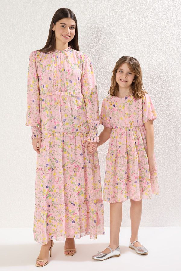 Trendyol Trendyol Pink Lined Floral Woven Chiffon Hijab Dress