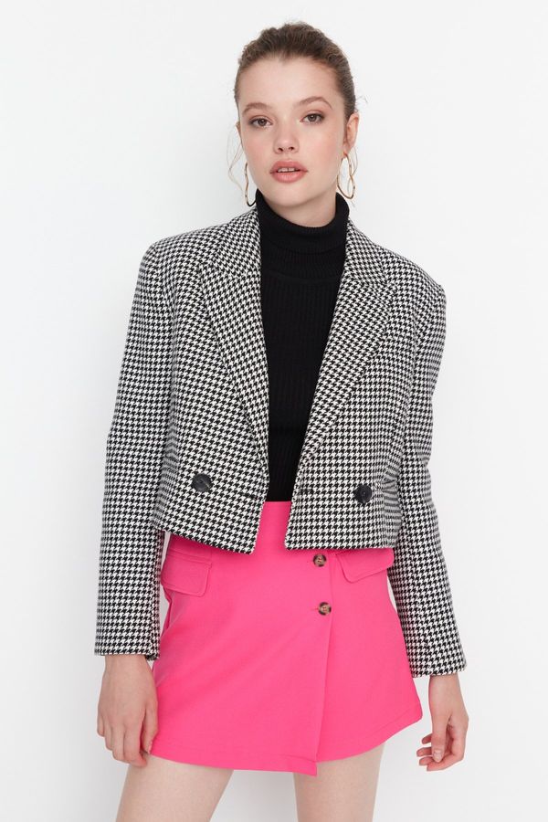 Trendyol Trendyol Pink Mini Skirt with Woven Buttons