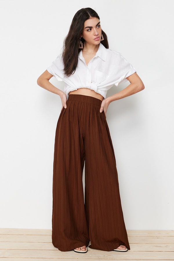 Trendyol Trendyol Pleat Detailed Wide Leg Dark Brown Textured Fabric Woven Trousers