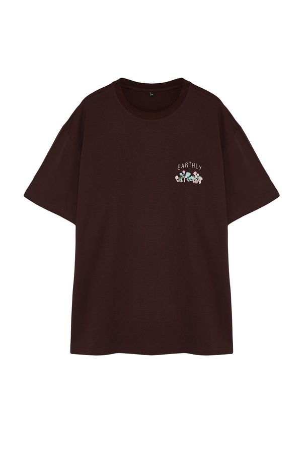 Trendyol Trendyol Plus Size Brown Relaxed/Comfortable Cut Mushroom Embroidery 100% Cotton T-Shirt