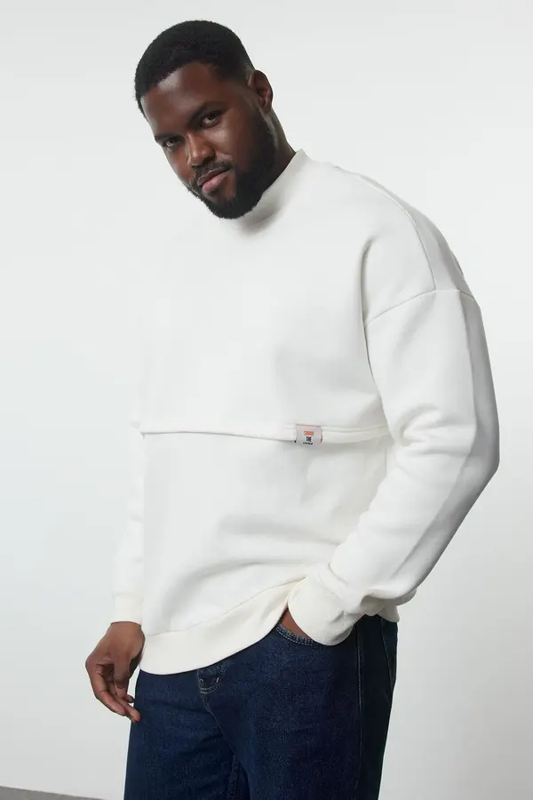Trendyol Trendyol Plus Size Ecru Oversize/Wide Cut Stand Collar Labeled Sweatshirt