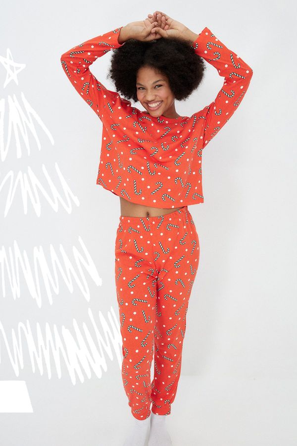 Trendyol Trendyol Red 100% Cotton Christmas Themed Tshirt-Jogger Knitted Pajamas Set