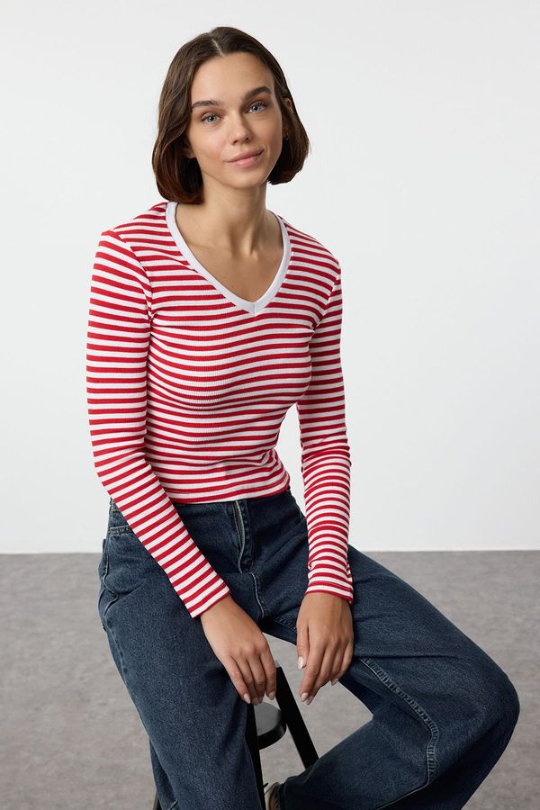 Trendyol Trendyol Red Striped Corded V-Neck Fitted Long Sleeve Crop Stretchy Knitted Blouse