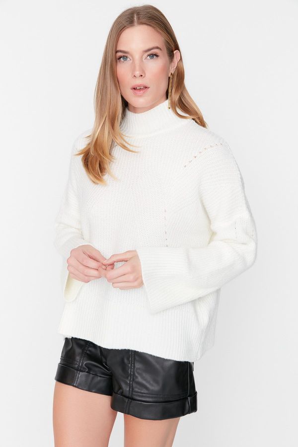 Trendyol Trendyol Soft Textured Ecru Basic Knitwear Sweater