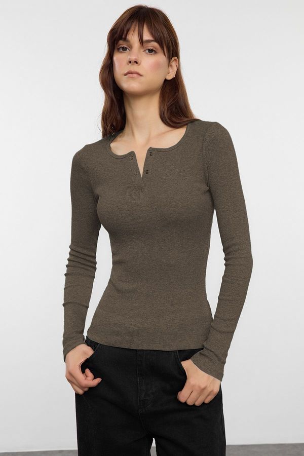 Trendyol Trendyol Stone Snap Fitted/Body-Sit Ribbed Flexible Knitted Blouse