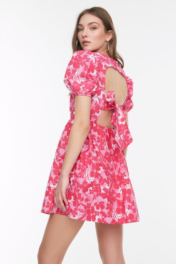 Trendyol Trendyol večbarvno tkani cvetlični detajl hrbta tkana mini tkana obleka