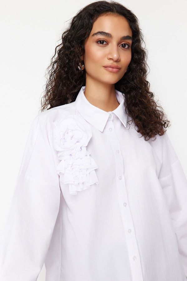 Trendyol Trendyol White Applique Flower Detailed Cotton Woven Shirt