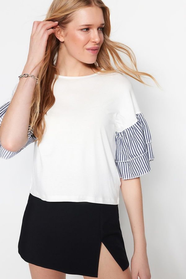 Trendyol Trendyol White Poplin Detail Relaxed/Wide Comfort Fit Crew Neck Knitted Blouse