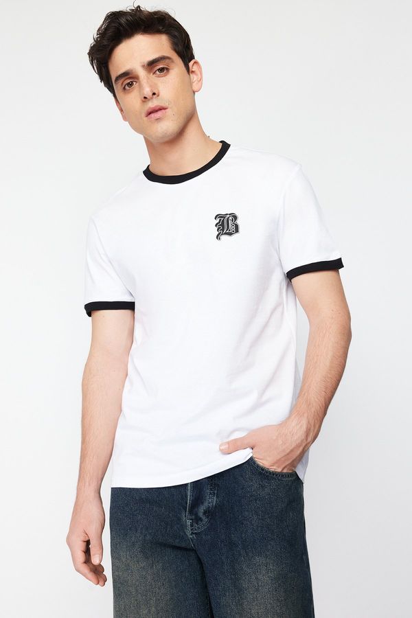 Trendyol Trendyol White Regular Cut Printed 100% Cotton Short Sleeve T-Shirt