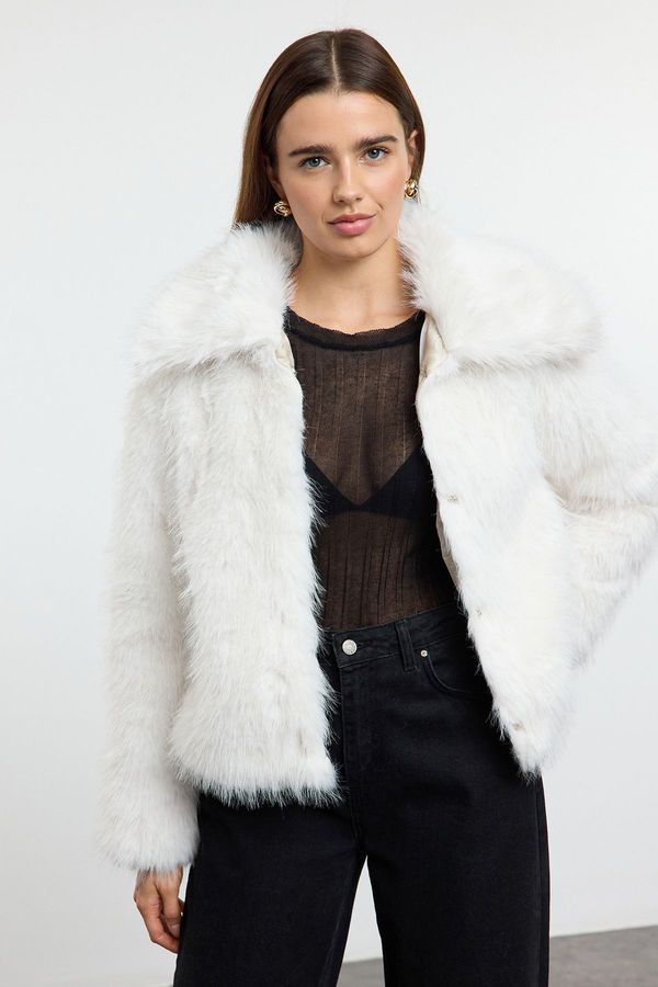 Trendyol Trendyol White Regular Fit Fur Coat