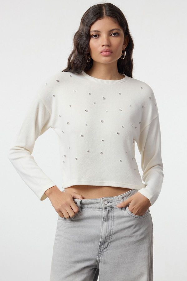 Trendyol Trendyol White Soft Stone Detailed Flexible Knitted Blouse