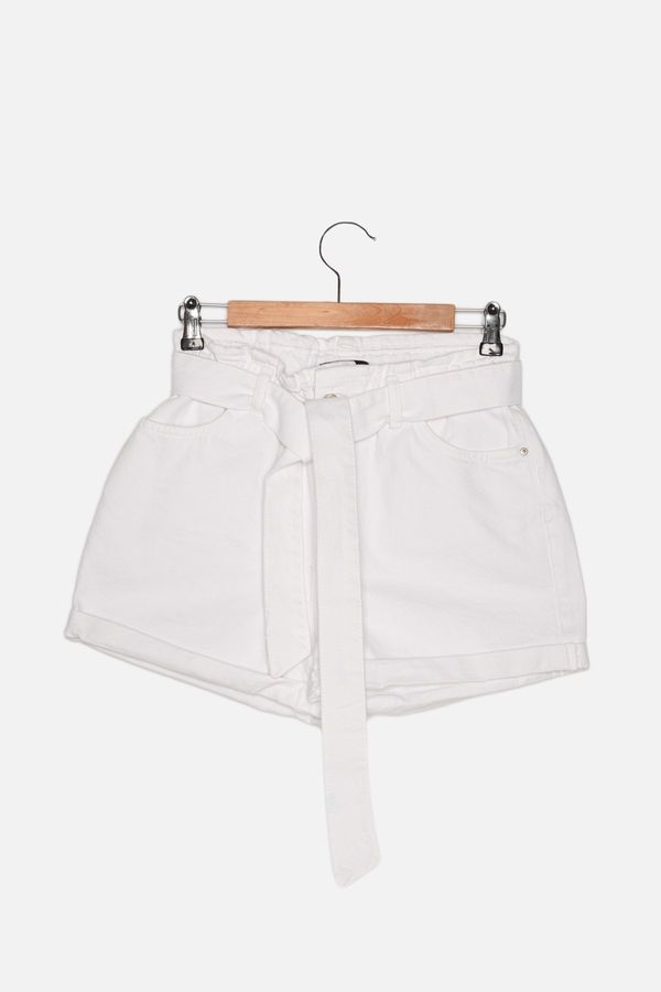 Trendyol Trendyol White Tie Detailed Denim Shorts