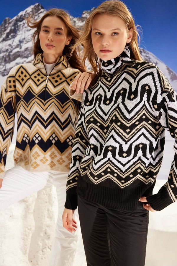 Trendyol Trendyol Winter Essentials Black Wide Fit mehka tekstura, vzorčasti pulover za pletenine