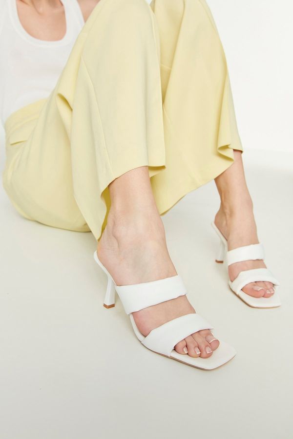 Trendyol Trendyol Women's White Flat-Toe Slippers