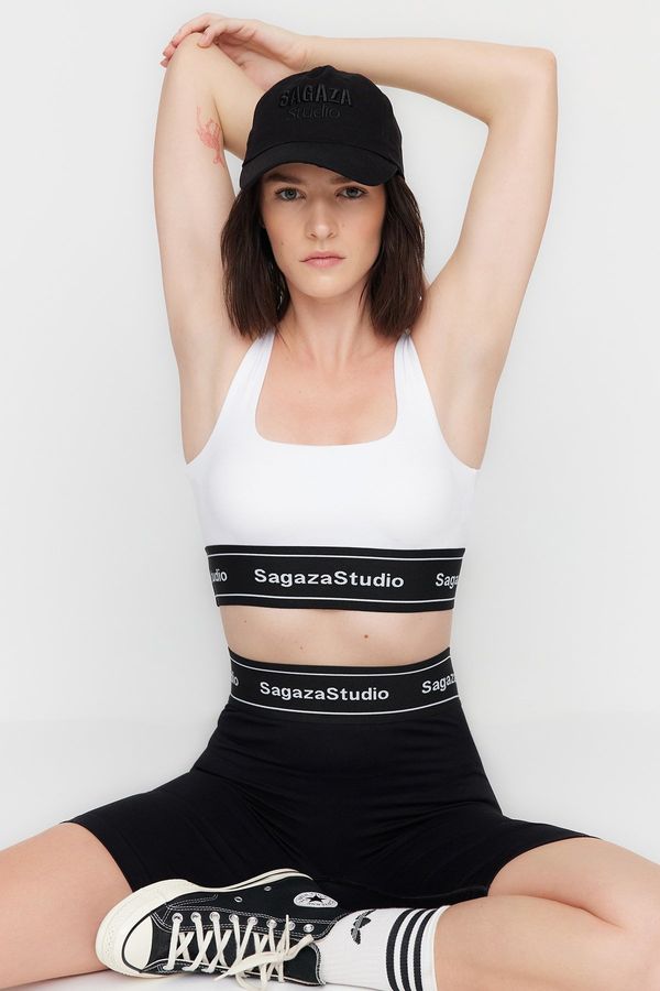 Trendyol Trendyol X Sagaza Studio White Padded, Square Collar Sports Bra.