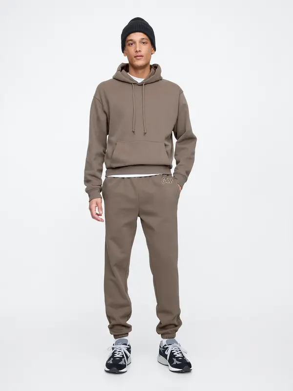 GAP Trenirke GAP z logotipom