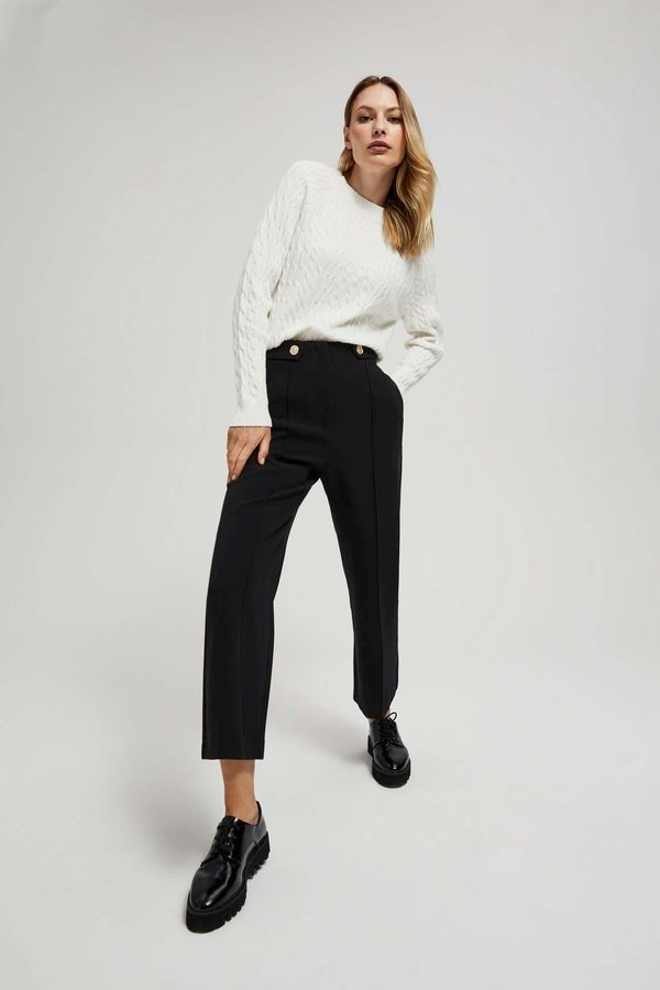 Moodo Trousers with a pleat