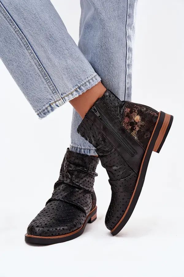 Maciejka Usnjeni gležnjarji s perforiranim vzorcem Maciejka