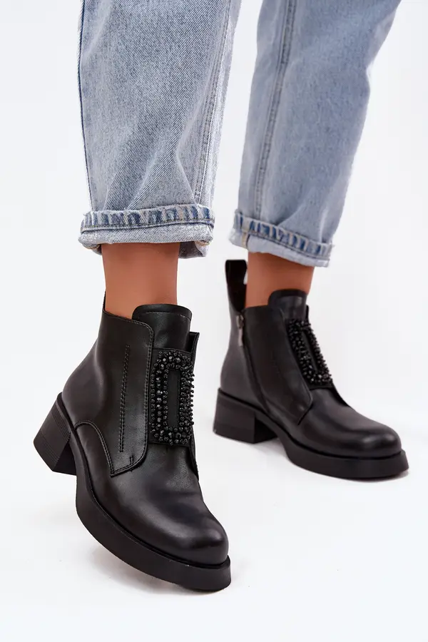 D&A Usnjeni gležnjarji z okrasjem