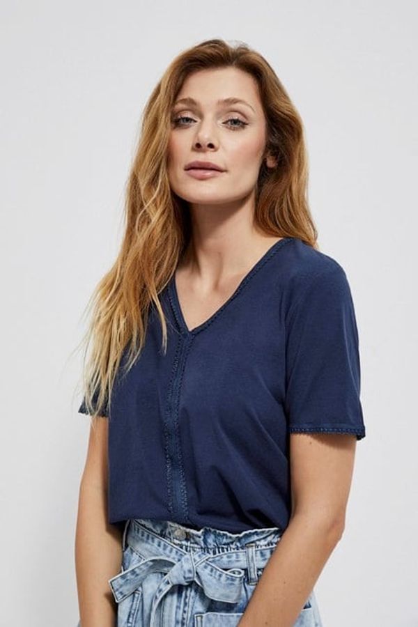 Moodo V-neck blouse