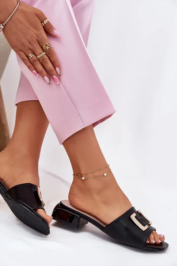 VINCEZA VINCEZA Elegant Ladies Sandals On A Wedge With Golden Detail