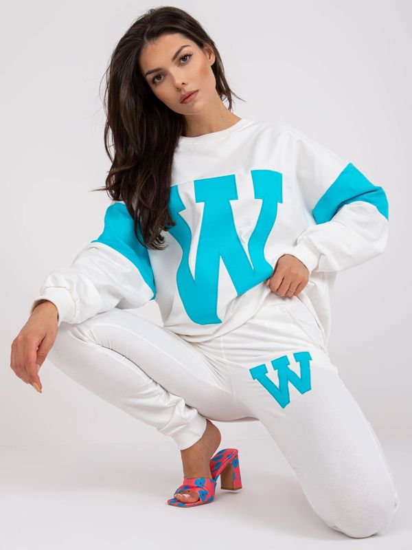 Fashionhunters White and blue sweatshirt set with round neckline
