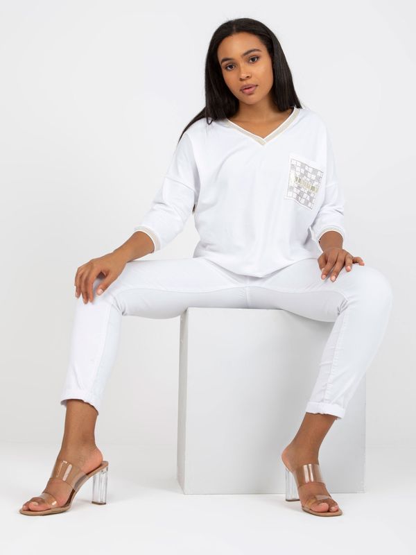 Fashionhunters White blouse of larger size with V-neck