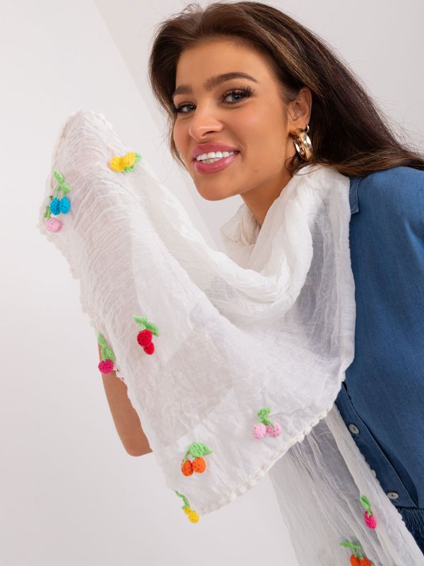 Fashionhunters White women's scarf with cotton