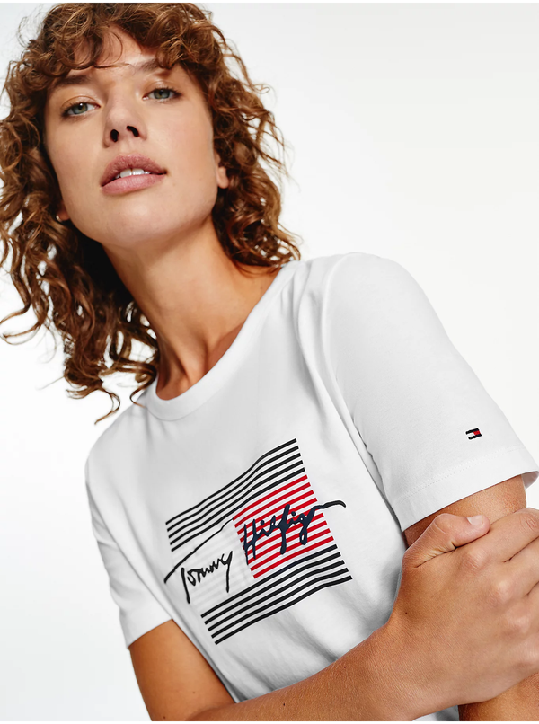 Tommy Hilfiger White Women's T-Shirt with Tommy Hilfiger Print - Women